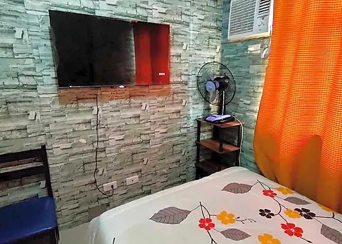Experience The Romantic View Of Rockwell 호텔 3*